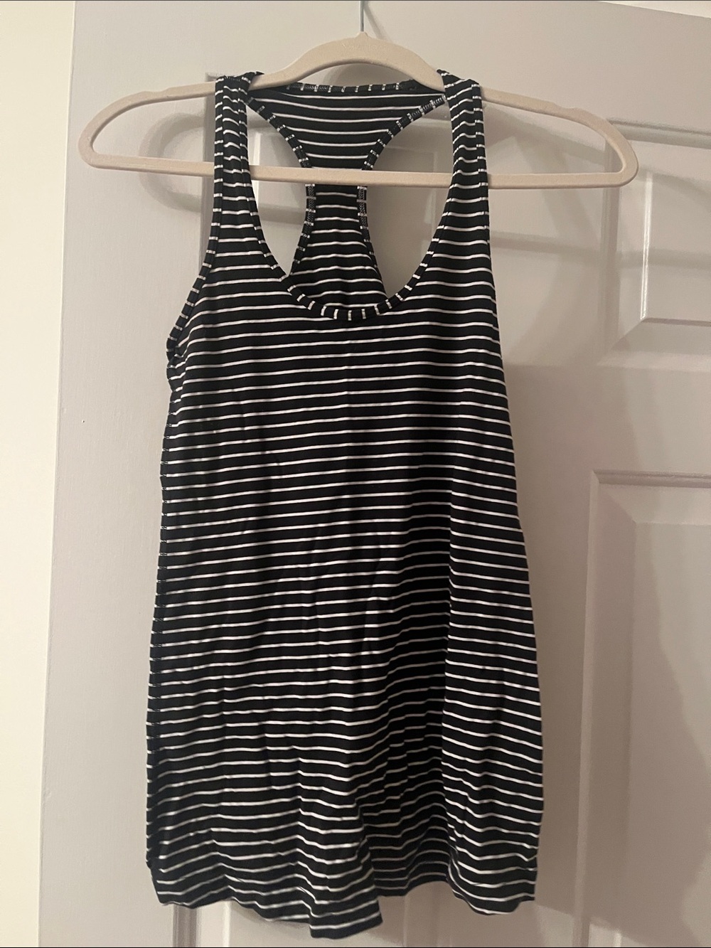 Women’s Lululemon Black & White Striped Racerback One-Piece size 6? Tag missing